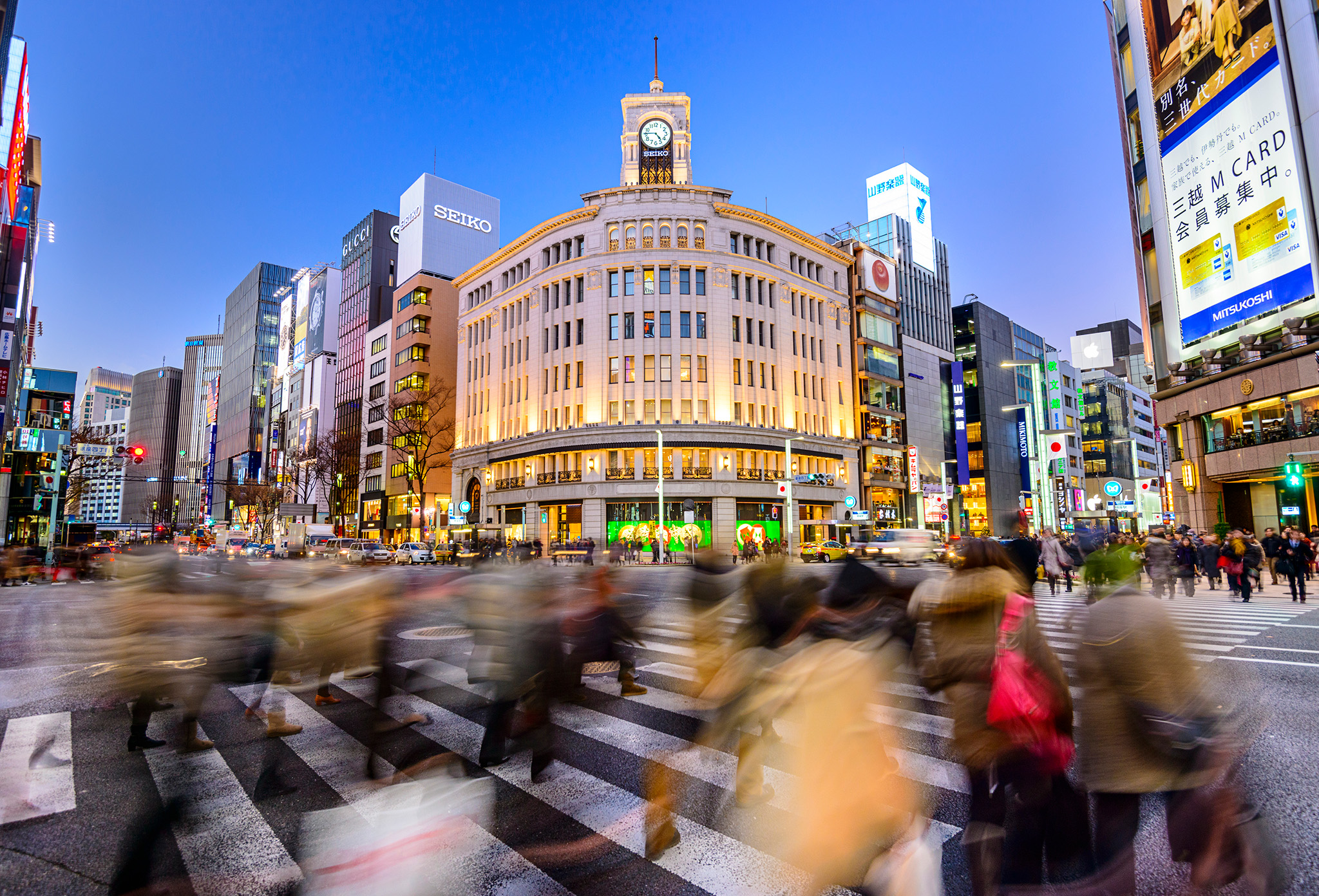 活動拠点は銀座。取り扱うのは、ワンランク上の不動産。